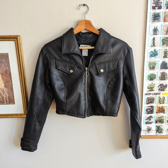 le chateau Jackets & Blazers - Vintage Le Chateau Cropped Faux Leather Biker Jacket